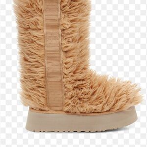 UGG Fluff Momma- Oat color. Size 9. Worn 2x.